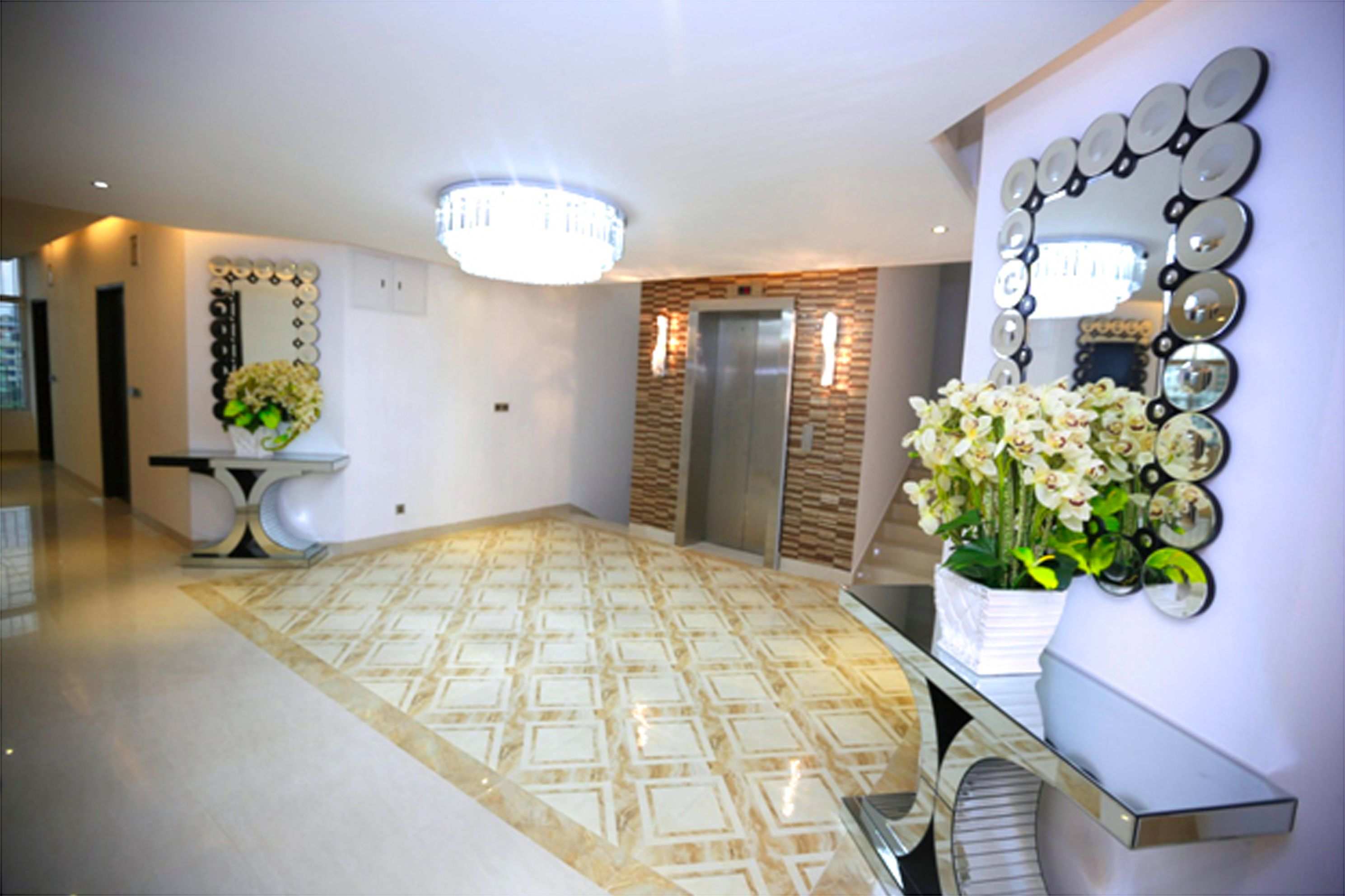 Room image 3